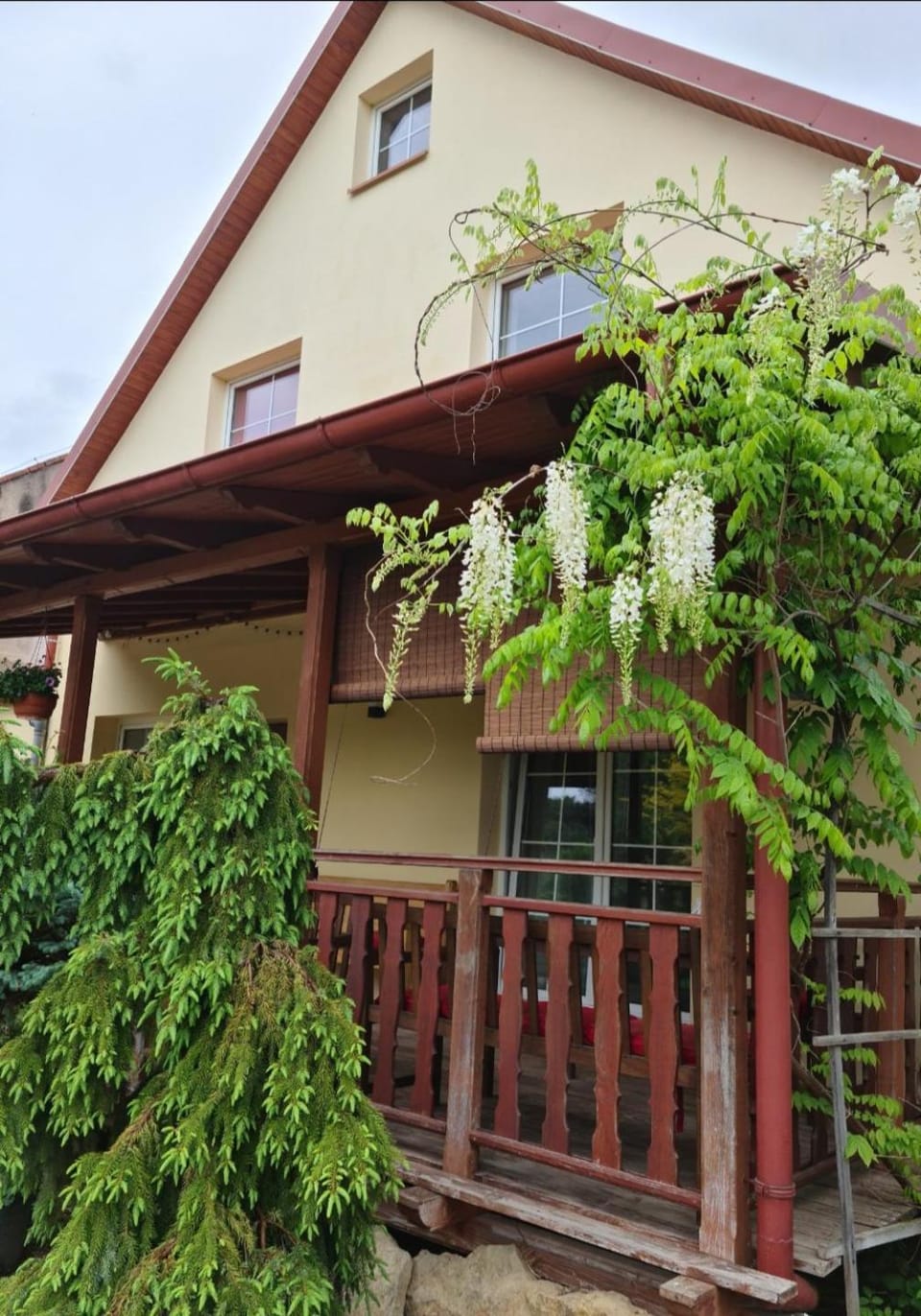 Facade/entrance, Balcony/Terrace