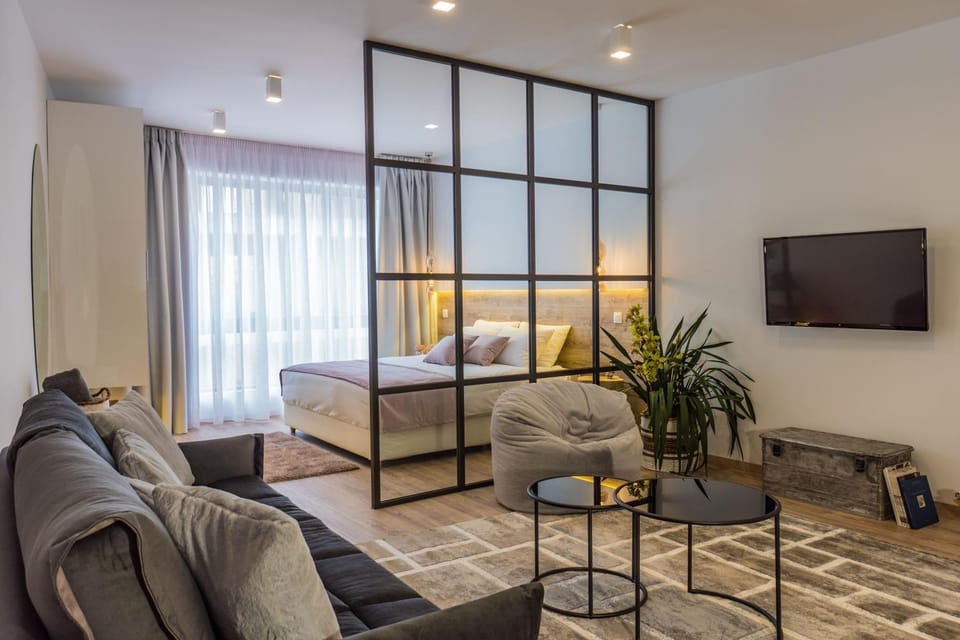 Glossy Lodge Apartment in Thessaloniki