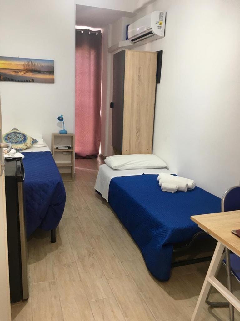 Bed, Bedroom, hair dresser, air conditioner