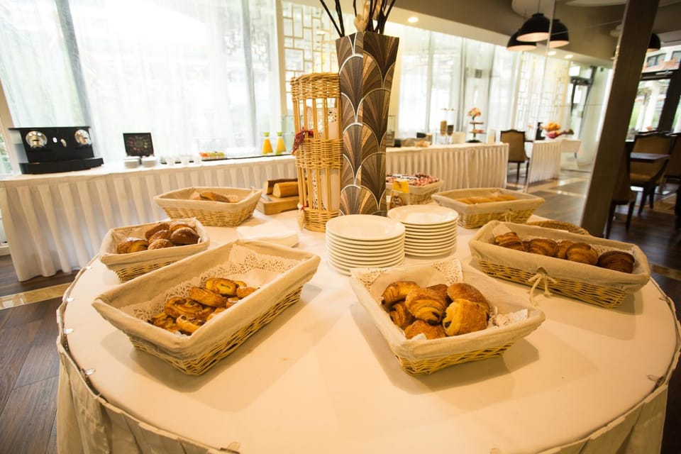 Buffet breakfast