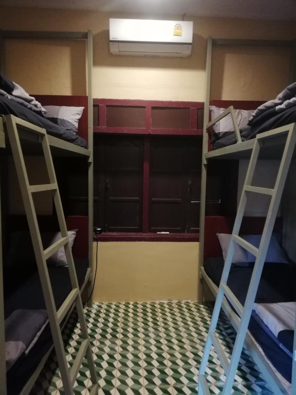 bunk bed