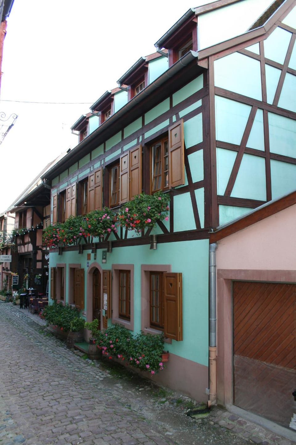 Facade/entrance