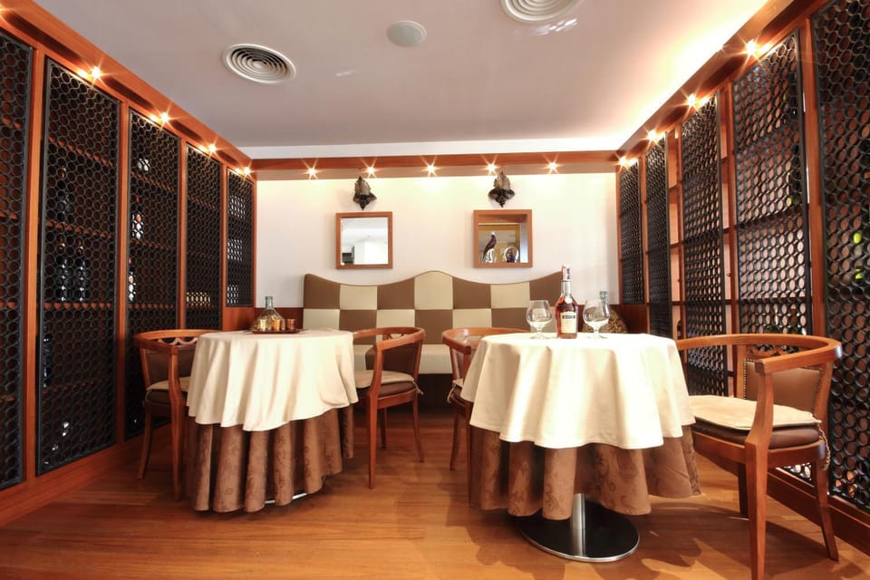Lounge or bar