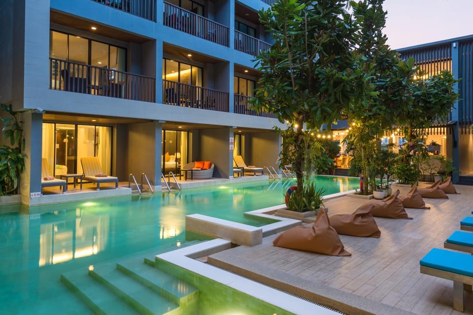 Swimming pool