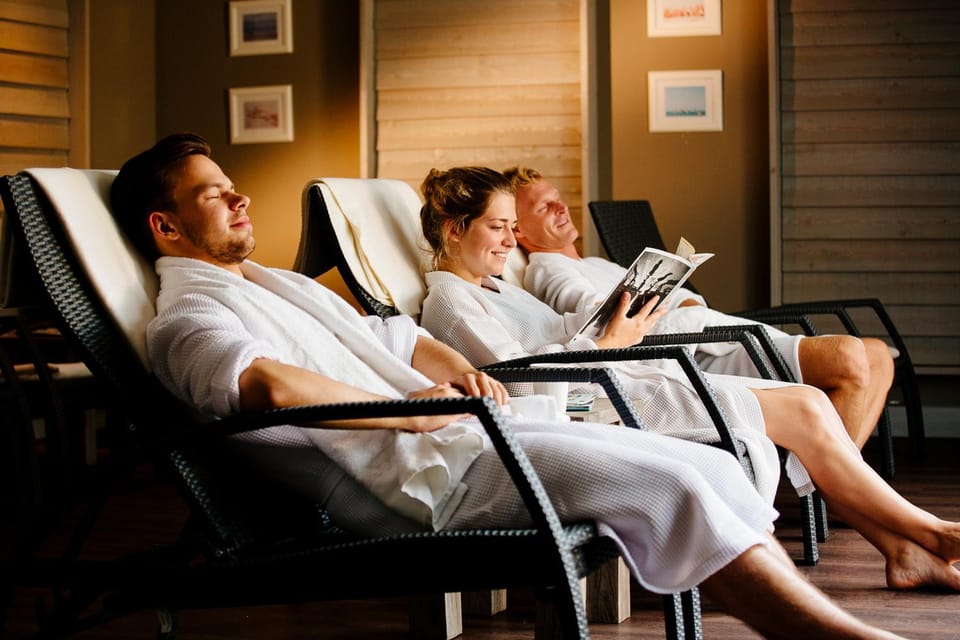 People, Spa and wellness centre/facilities, Seating area