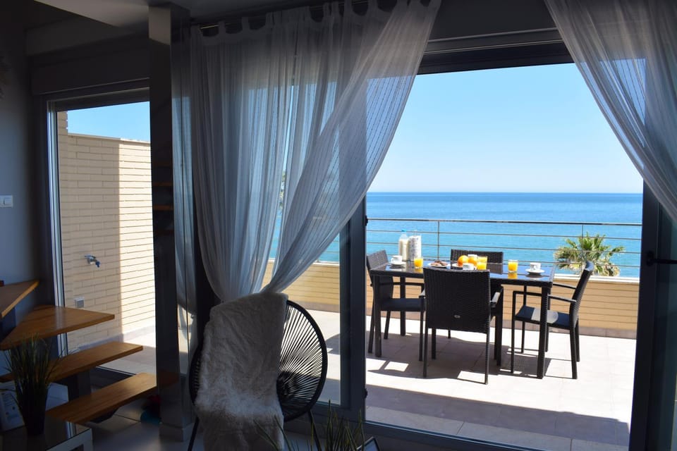 Balcony/Terrace, Living room, Dining area