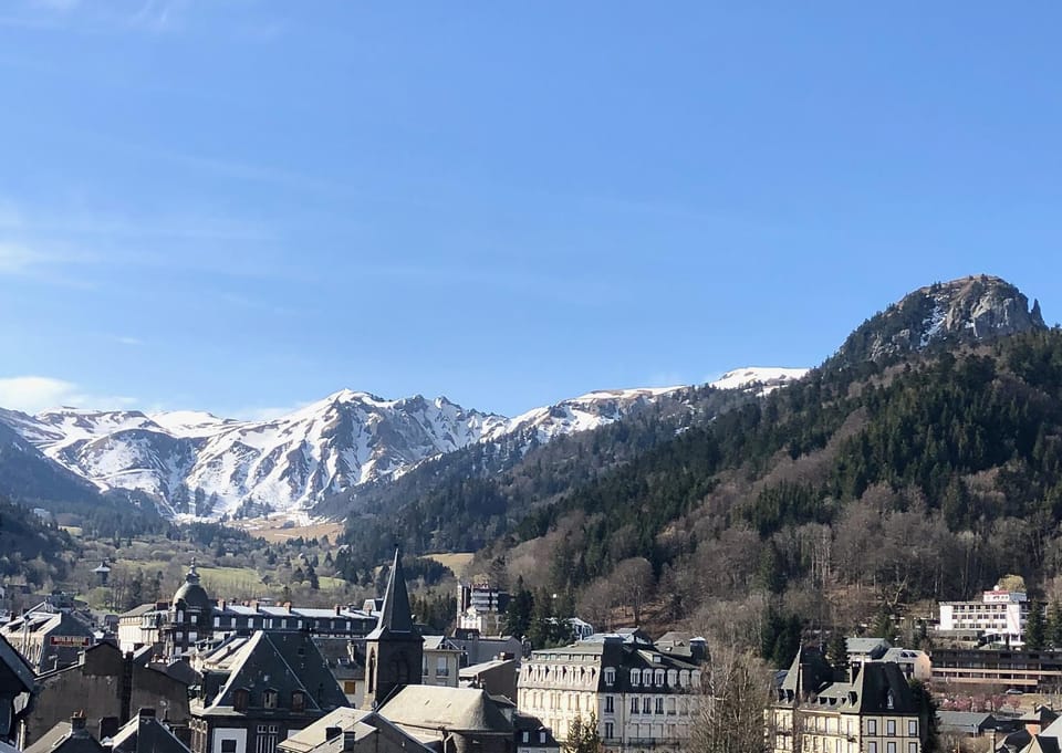 Neighbourhood, Natural landscape, Hiking, Mountain view