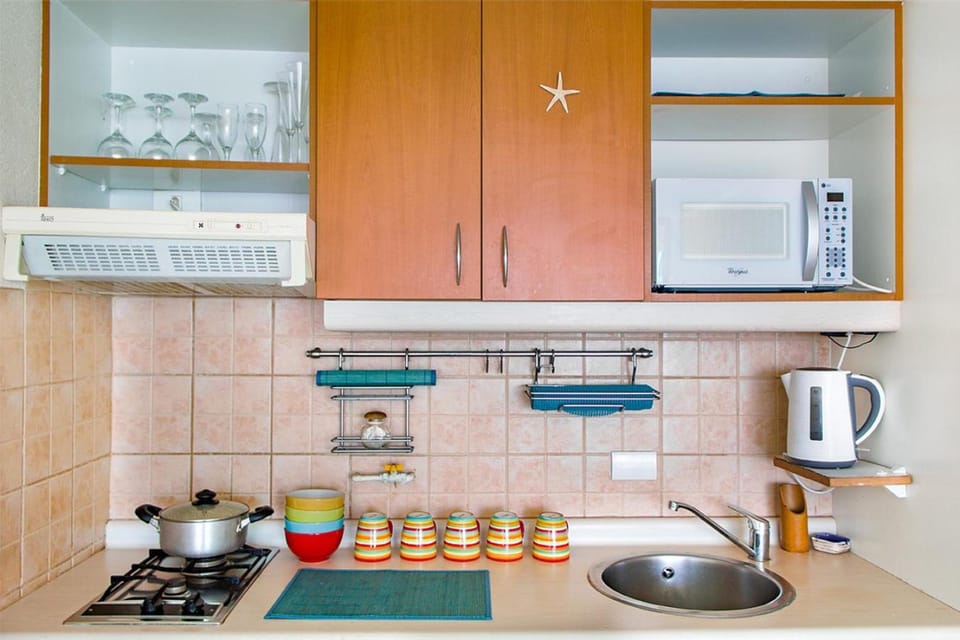 Coffee/tea facilities, Kitchen or kitchenette