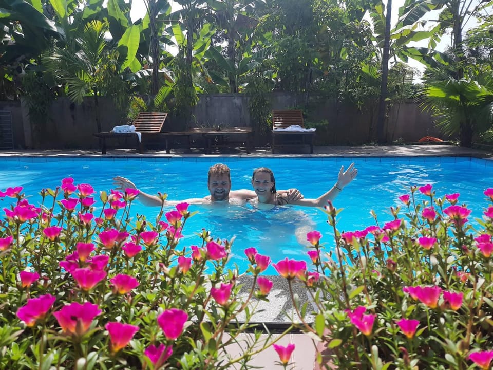 Hưng Phát Bungalow Campground/ 
RV Resort in Laos