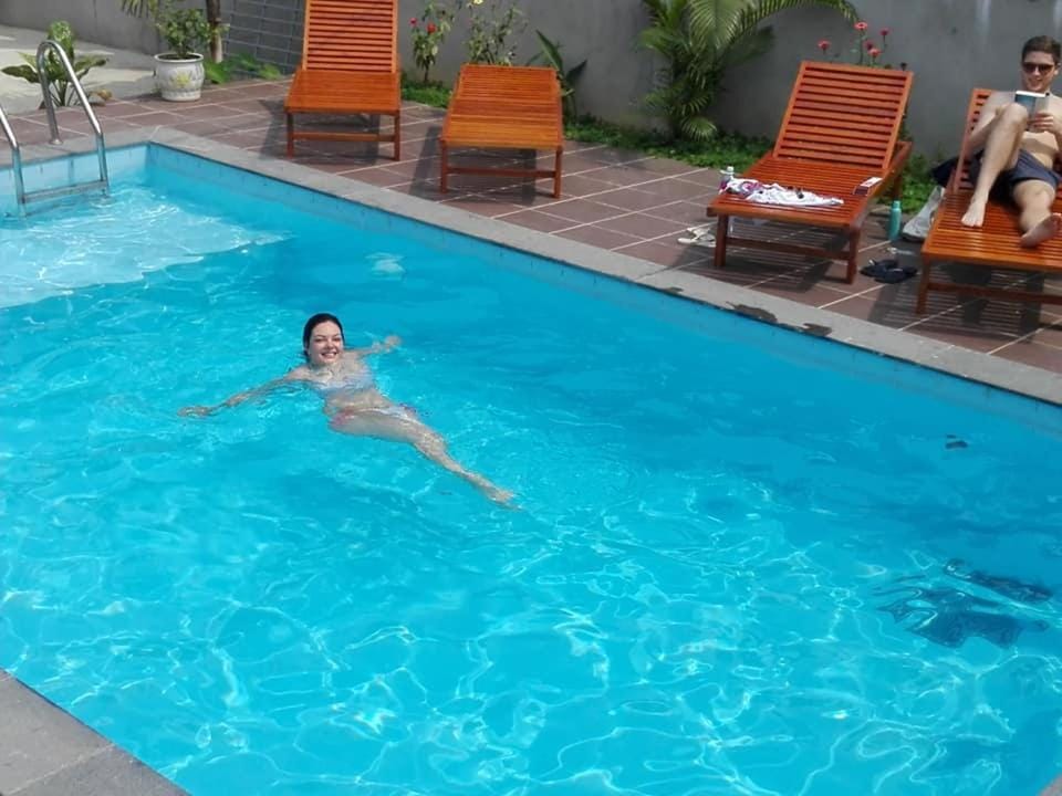 People, Swimming pool