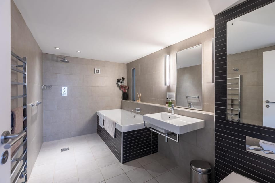 Shower, Bathroom, Bath