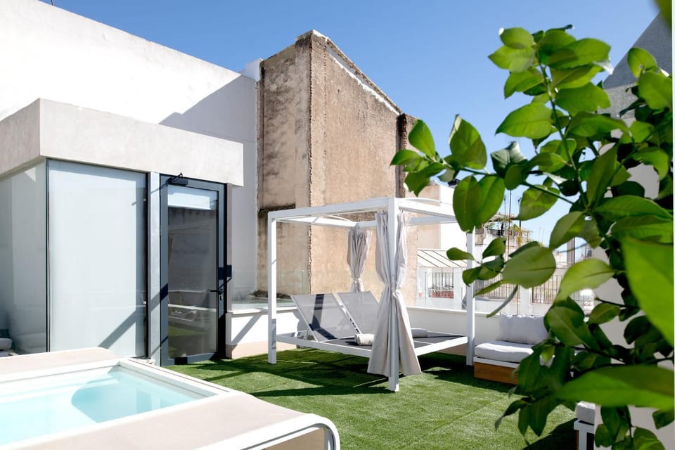 Balcony/Terrace, Swimming pool