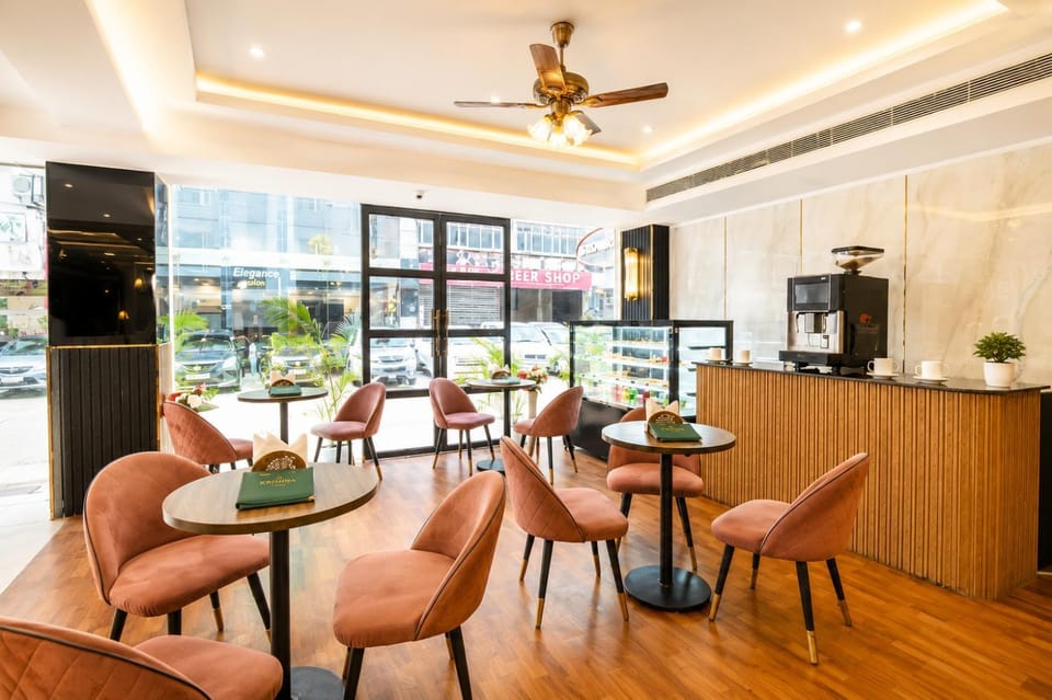 Restaurant/places to eat, Coffee/tea facilities