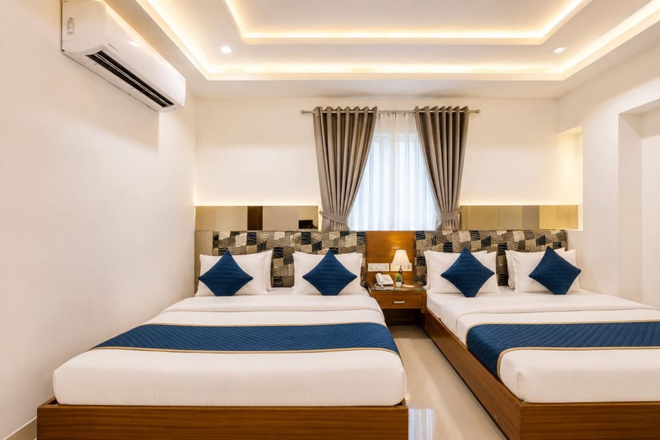 Photo of the whole room, air conditioner
