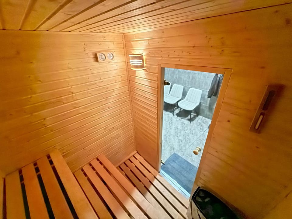 Sauna, Sauna, Spa and wellness centre/facilities
