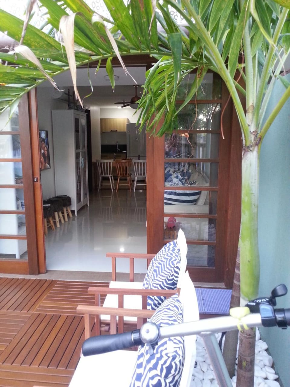 Patio, Living room, Seating area, Dining area