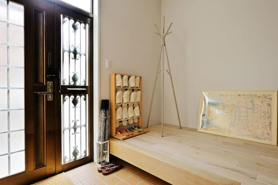 Photo of the whole room, Decorative detail, Area and facilities
