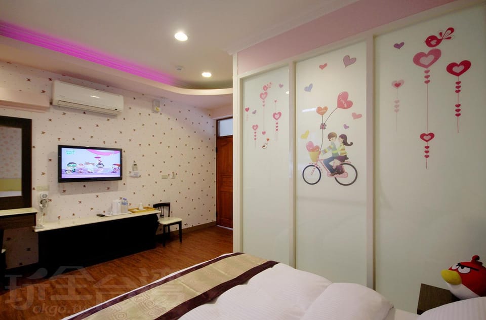 Photo of the whole room