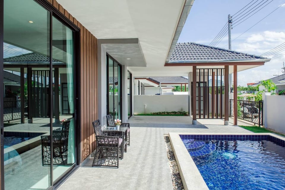 2 Bed Contemporary Pool Villa Villa in Nong Kae
