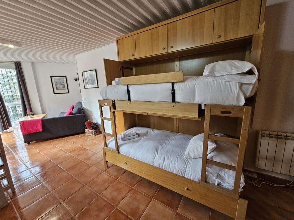 Photo of the whole room, bunk bed