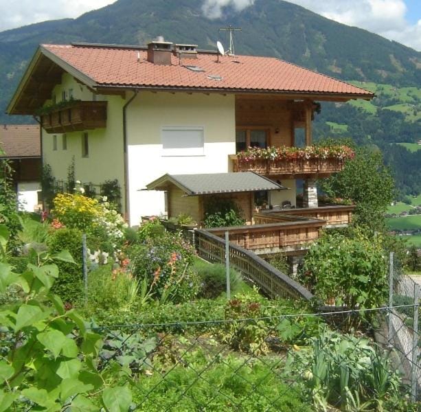 Gästehaus Kainer Apartment in Tyrol
