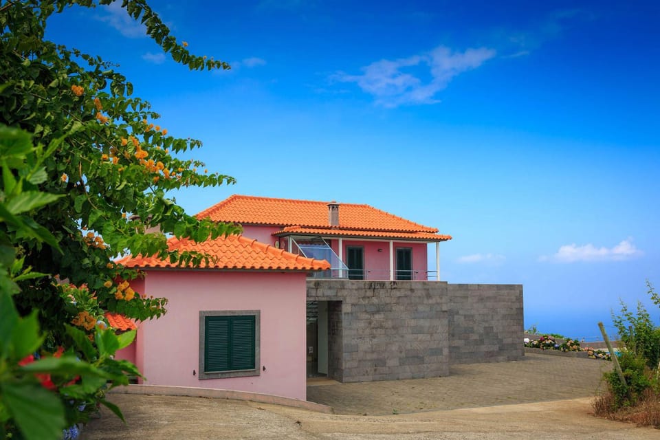 Property building, Day, Landmark view