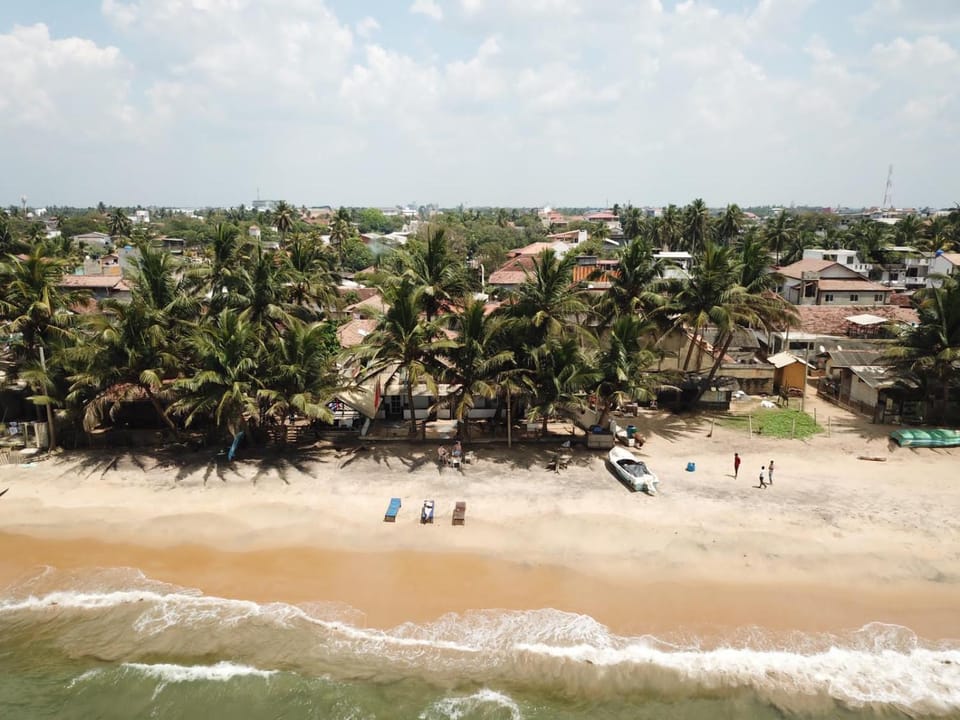 Winston Sea Front Villa Bed and Breakfast in Negombo