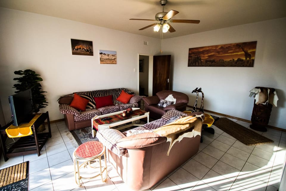 John-Lou's One-bedroom Apartment Apartment in Windhoek