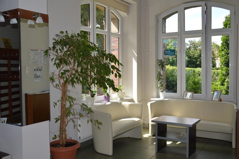 Summer, Lobby or reception, On site