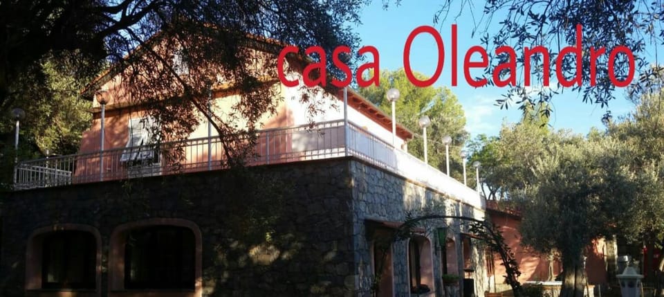CASA OLEANDRO House in Liguria
