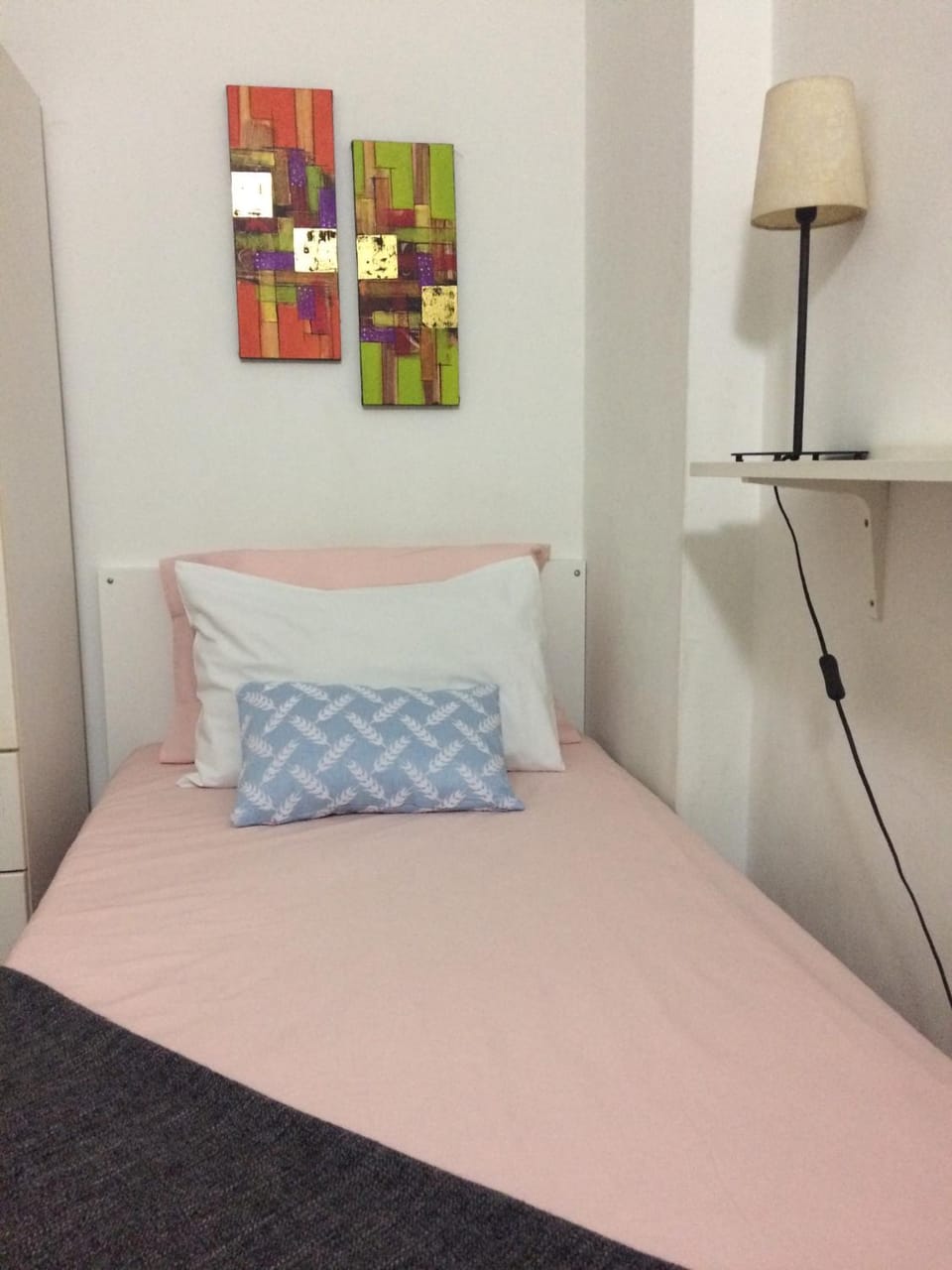 Cozy Little Room at Suria Kipark Damansara Apartment with Fully Equipped Kitchen and Laundry Bed and Breakfast in Selangor, Malaysia