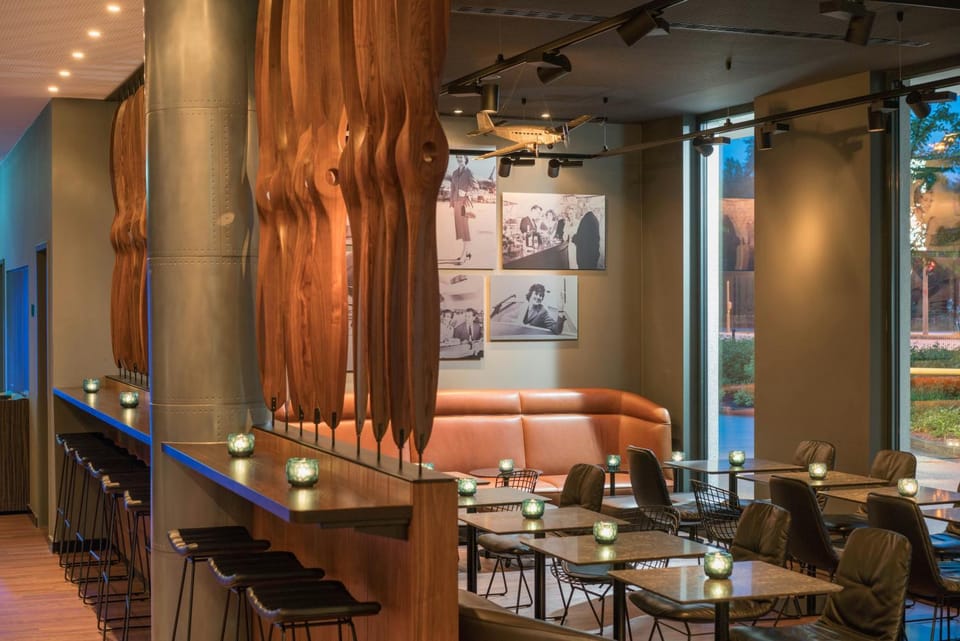 Lounge or bar