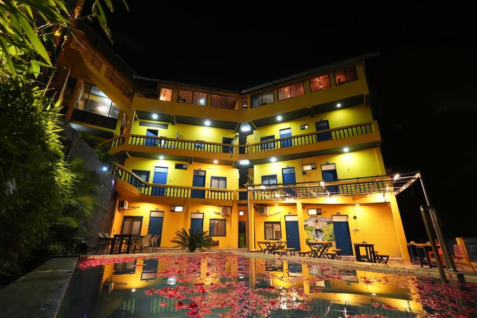 Property building, Swimming pool