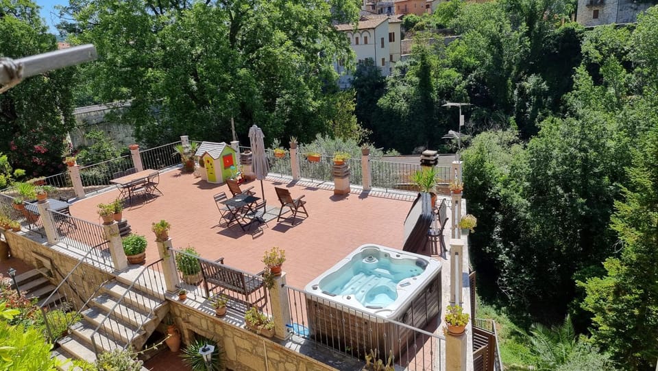 Hot Tub, Solarium, View (from property/room), Balcony/Terrace, City view, City view, Garden view, Inner courtyard view