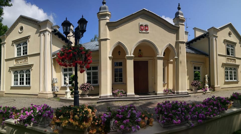 Property building, Facade/entrance, Floor plan, Area and facilities