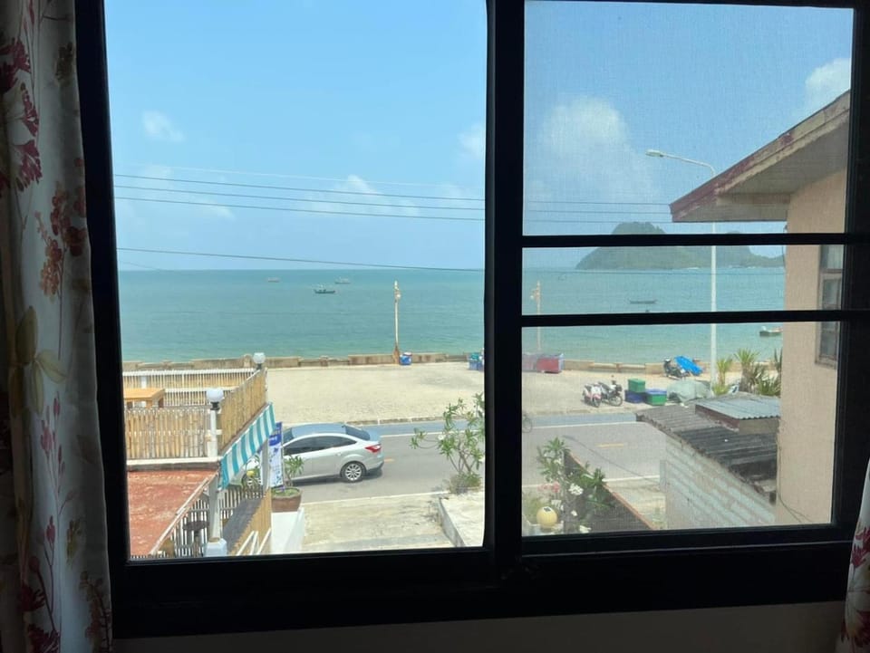 grandmabalcony Bed and Breakfast in Prachuap Khiri Khan, Thailand