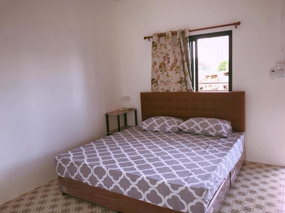 grandmabalcony Bed and Breakfast in Prachuap Khiri Khan, Thailand