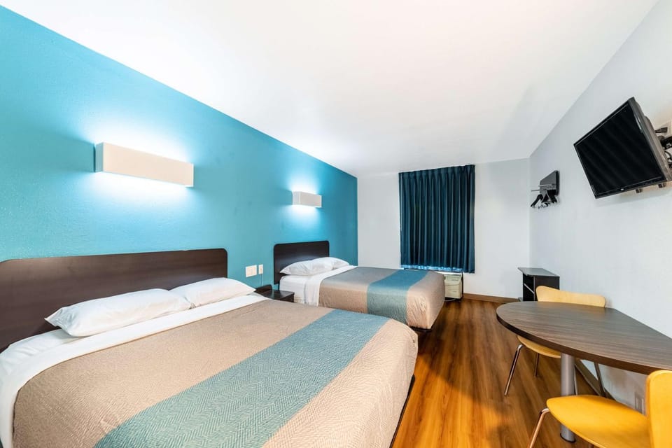 Photo of the whole room, Bedroom, On site