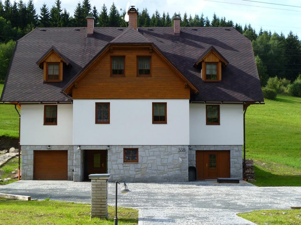 Facade/entrance, Summer