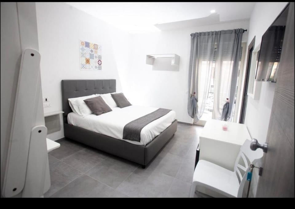Amazing Napoli Bed and Breakfast in Naples