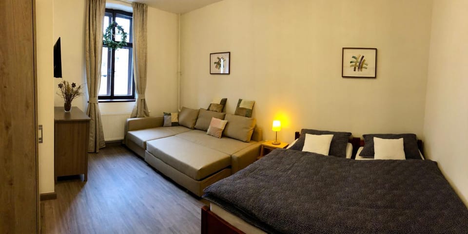 YELLOW STREET APARTMENT Apartment in Lower Silesian Voivodeship