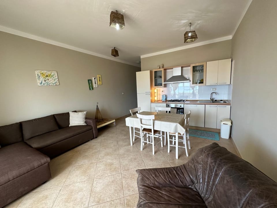 Kitchen or kitchenette, Living room, Dining area, pet friendly, stove