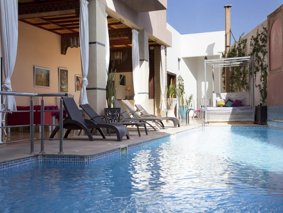 Swimming pool, Swimming pool
