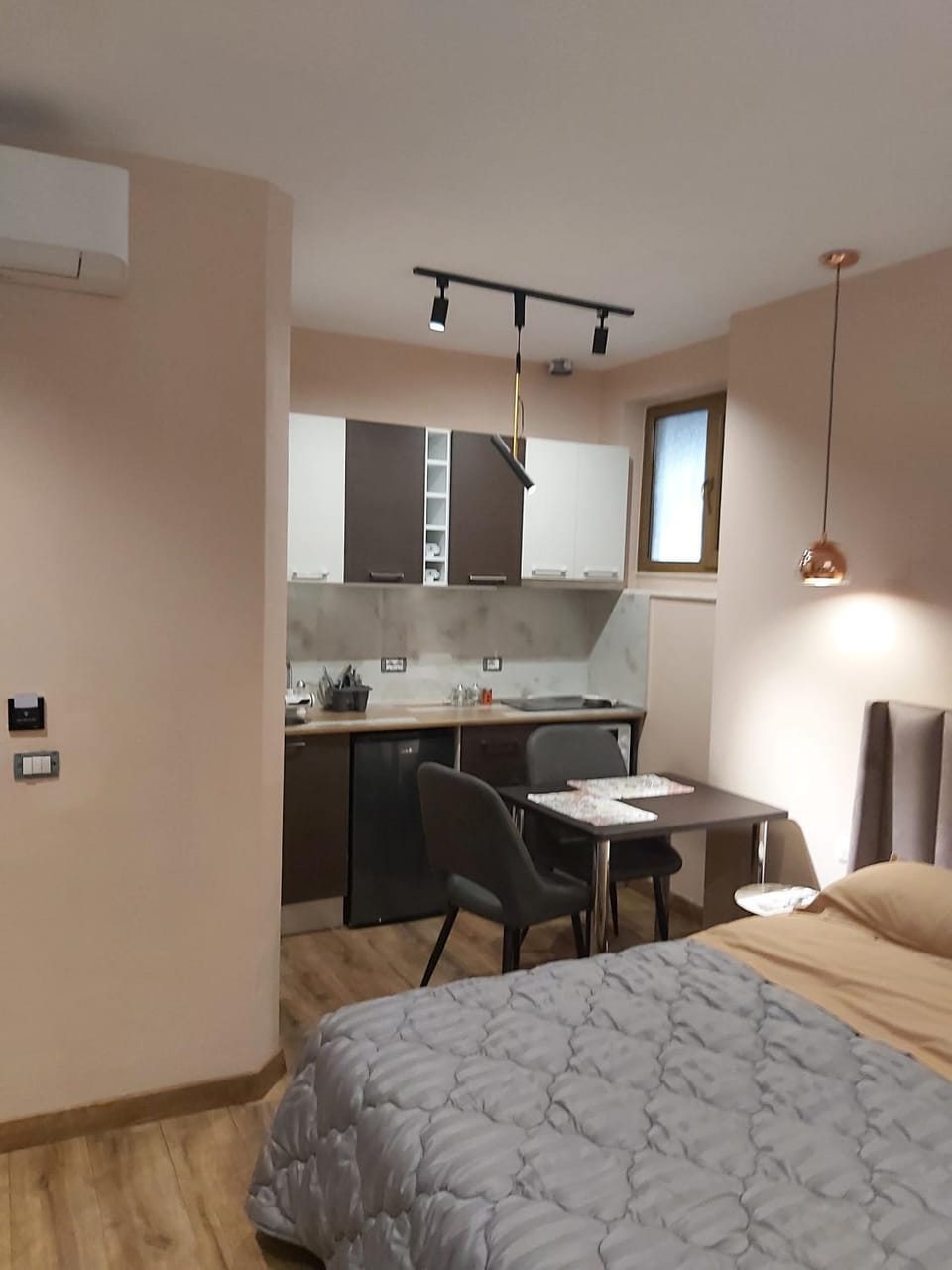 Kitchen or kitchenette, Dining area, pet friendly