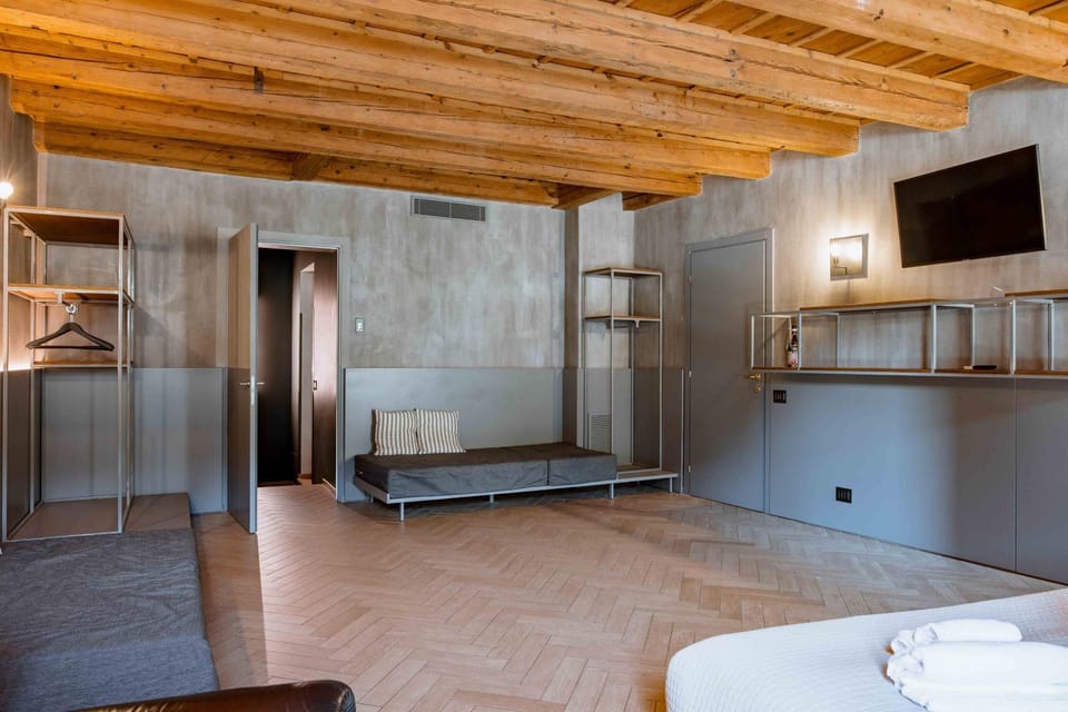 Seating area, Bedroom