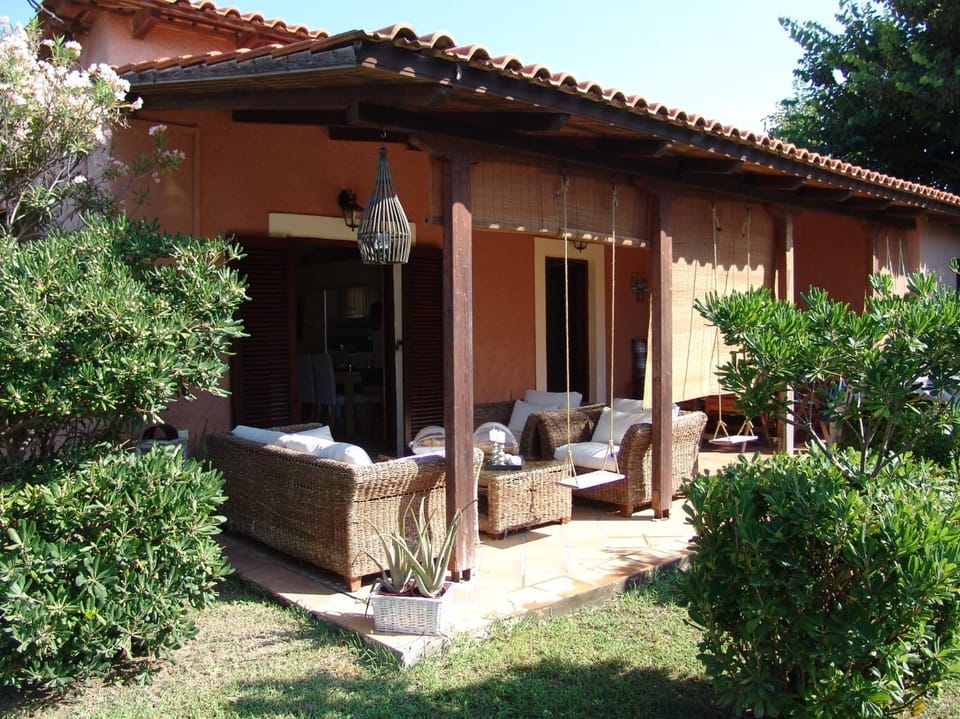 Patio, Garden, Seating area