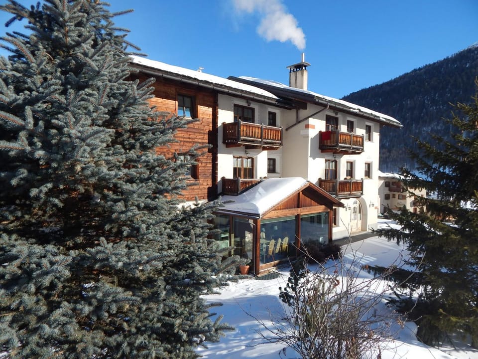 Winter, BBQ facilities, Garden view, Mountain view, Supermarket/grocery shop