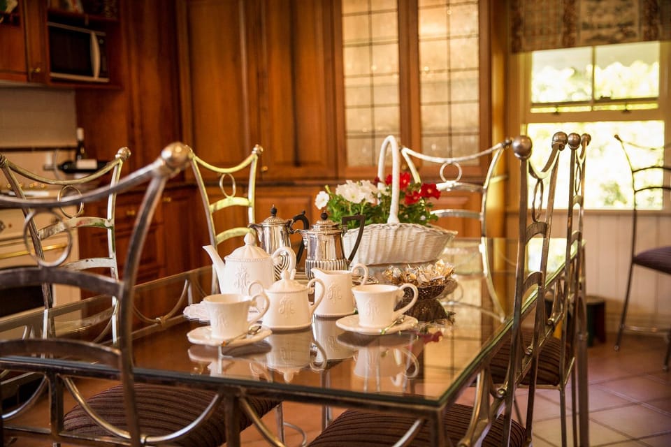 Kitchen or kitchenette, English/Irish breakfast, Lunch