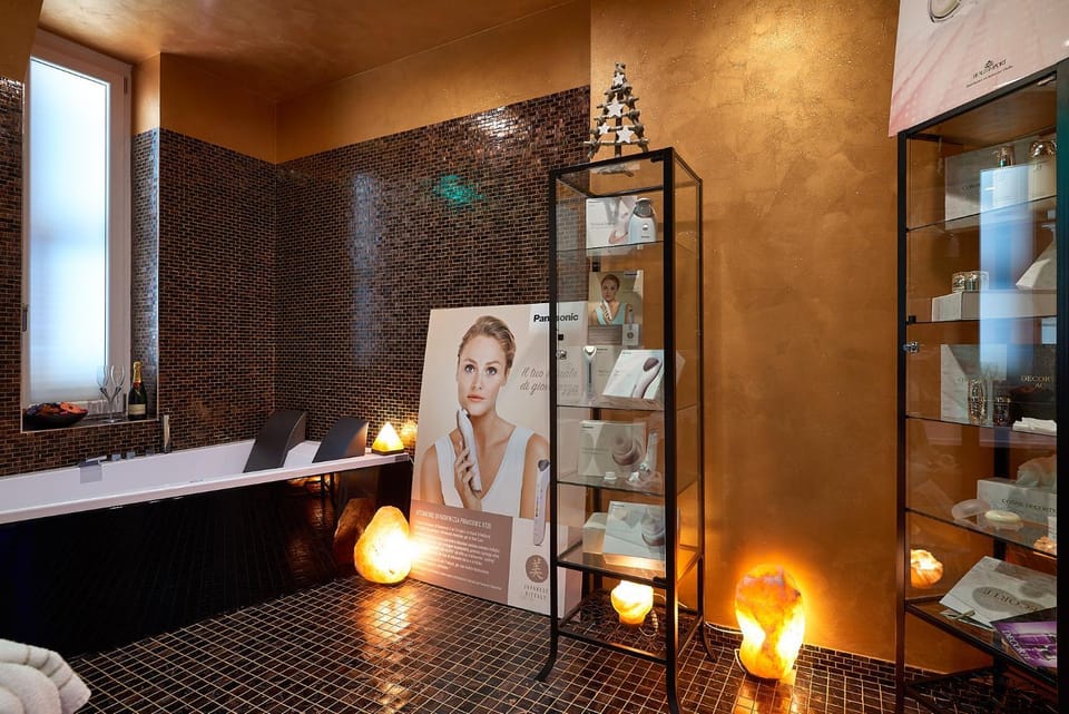 Hot Tub, Sauna, Steam room, Spa and wellness centre/facilities