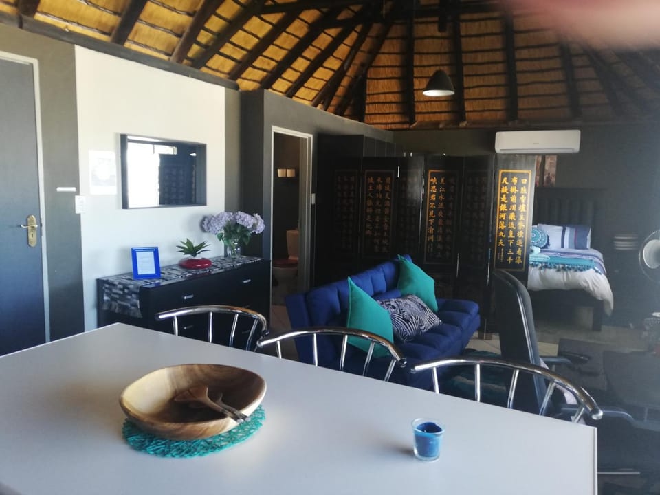 John-Lou's Studio Flat Apartment in Windhoek